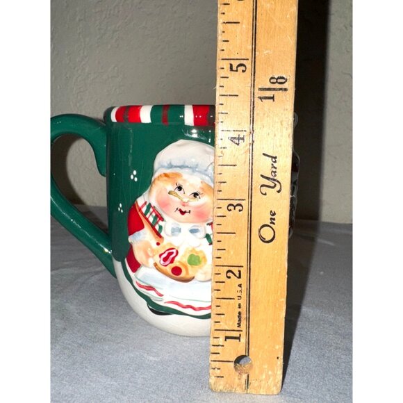 Handcrafted Fitz & Floyd Christmas Mug Featuring Mrs. Claus - Picture 5 of 5